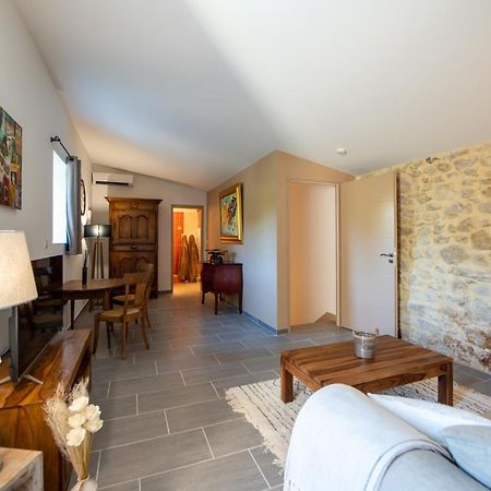 La Maison De Livia, Chambres D'Hotes, Piscine Chauffee, Proche Uzes, Nimes, Ales Sauzet  Exterior photo